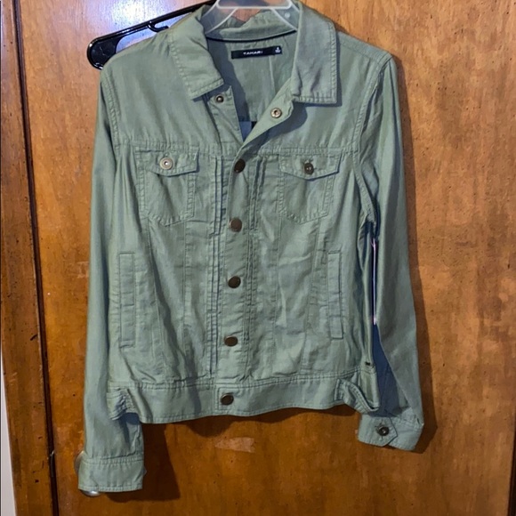 Green Tahari Shirt - Picture 1 of 2
